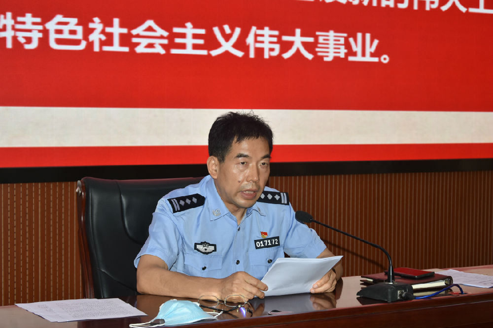 28081851cllj.jpg